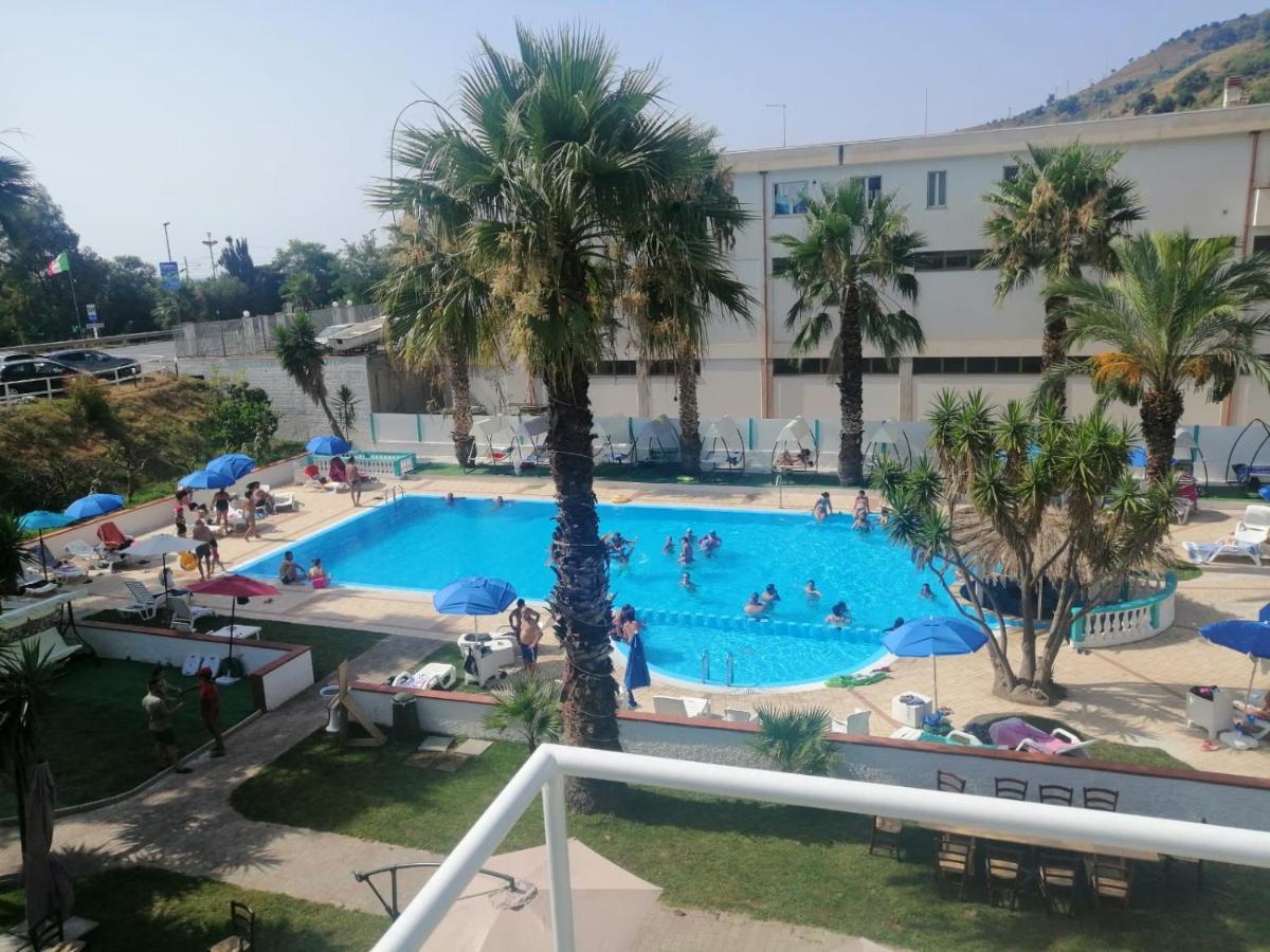 אמנטיאה Calabria Mia Resort מראה חיצוני תמונה